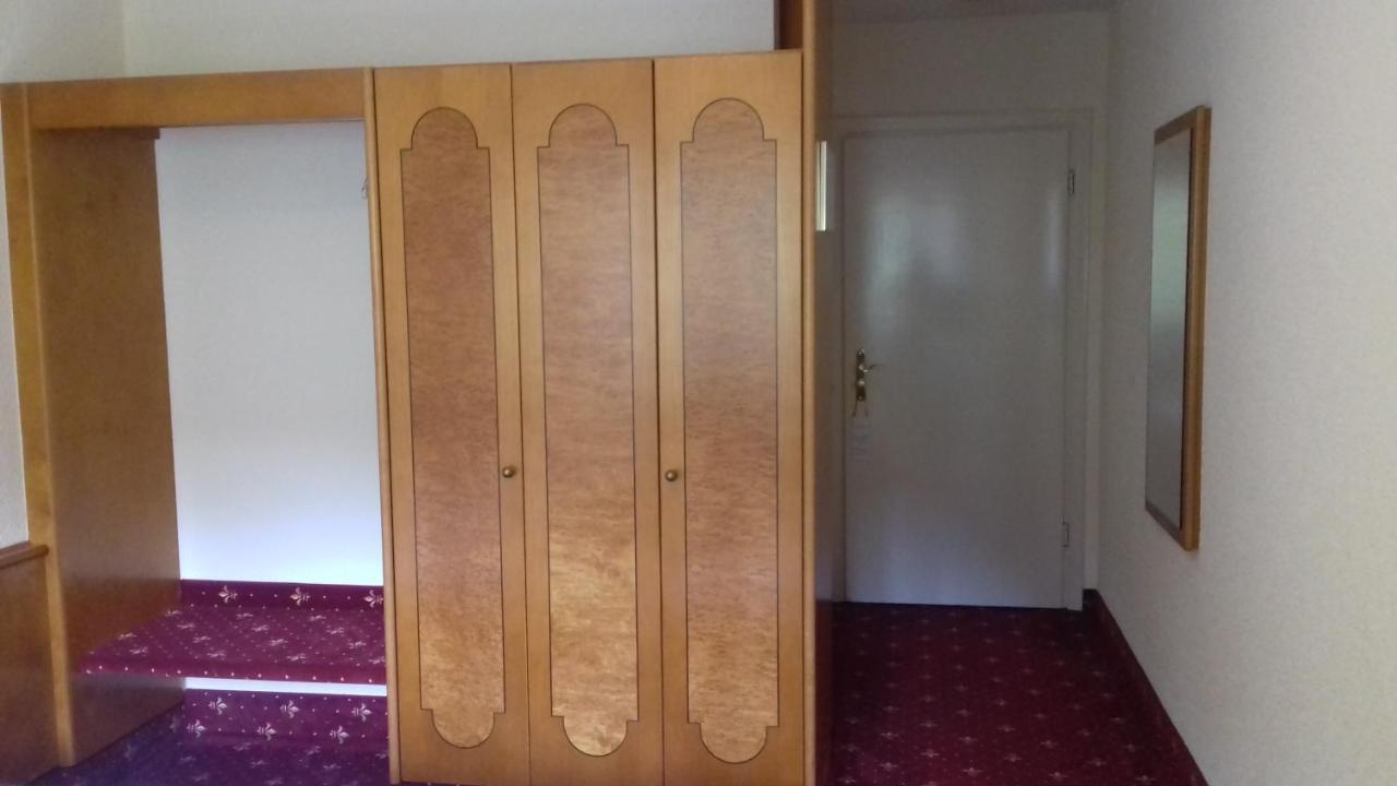 Waldhotel Forellenhof Baden-Baden Rum bild